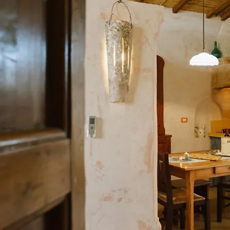 Borgoterra Oda ve Kahvaltı 4*